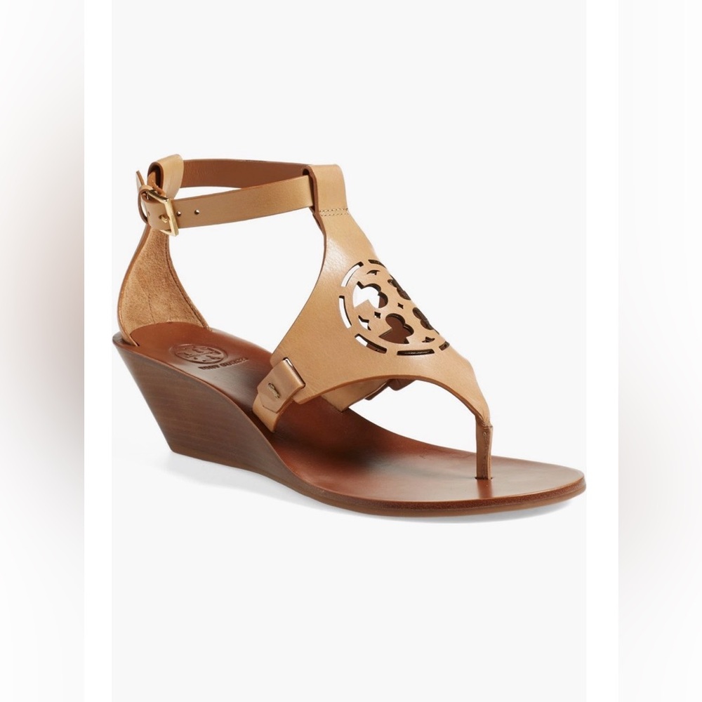 NWB Tory Burch Zoey Sand Leather Logo wedge Sandals with Ankle Strap